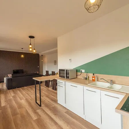 Grand Lumineux Au Centre D'aurillac